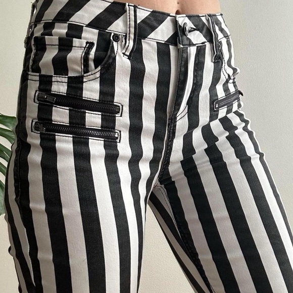 Y2K HT Denim - Picture 3 of 8